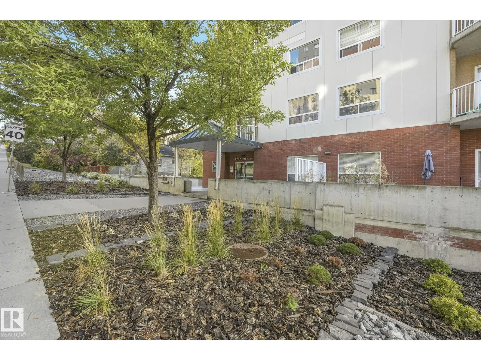 #104 9707 105 ST NW NW