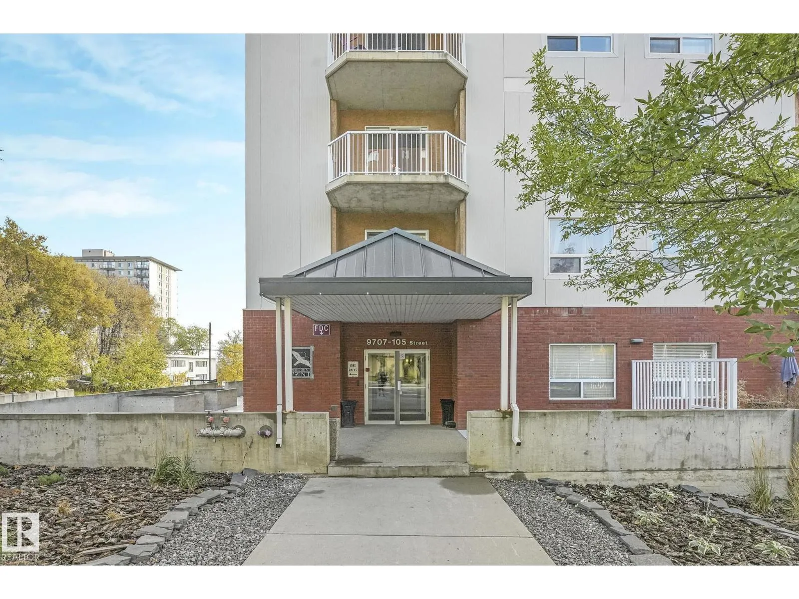 #104 9707 105 ST NW NW
