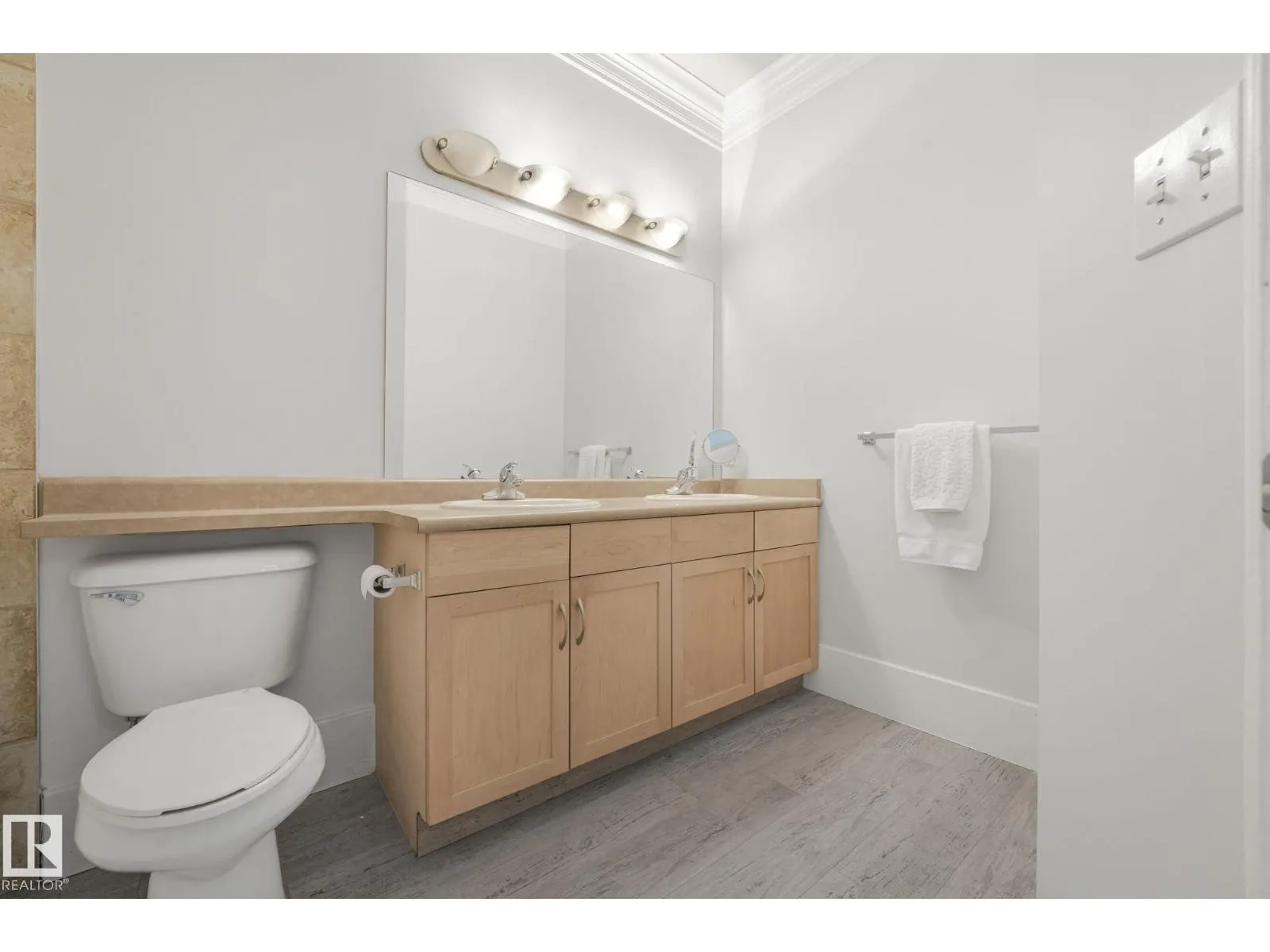 #104 9707 105 ST NW NW