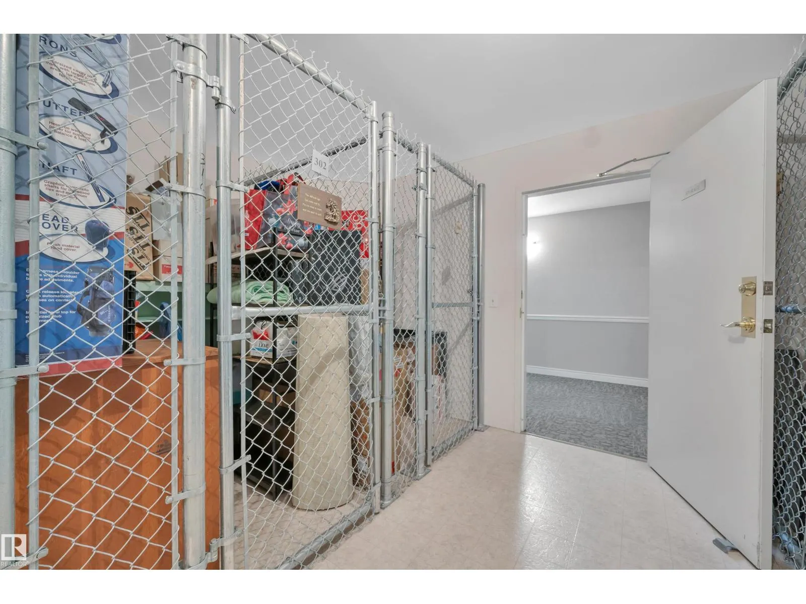 #302 70 CRYSTAL LN