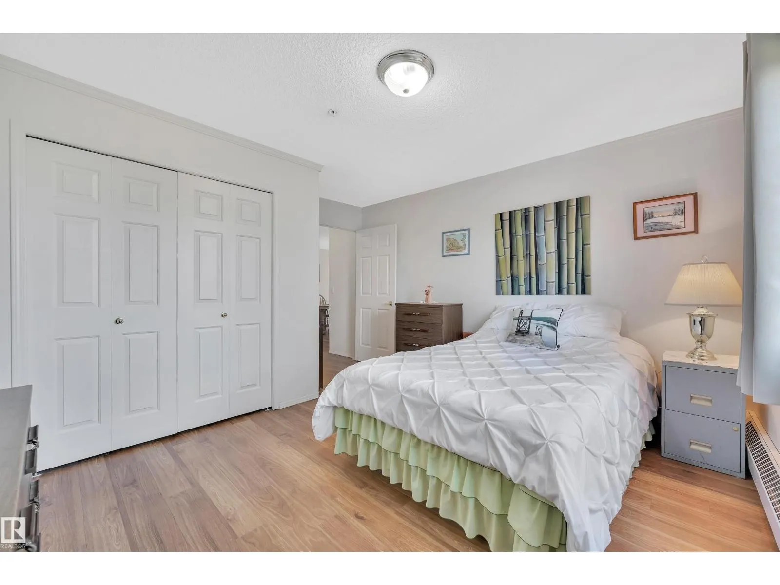 #302 70 CRYSTAL LN