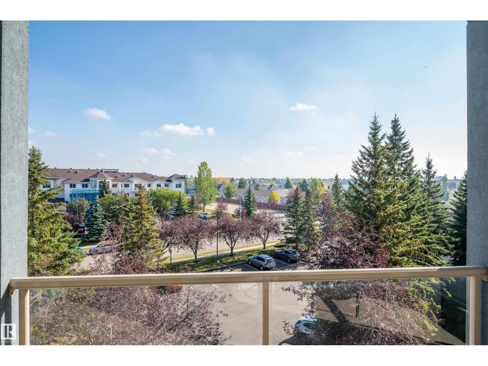 #302 70 CRYSTAL LN