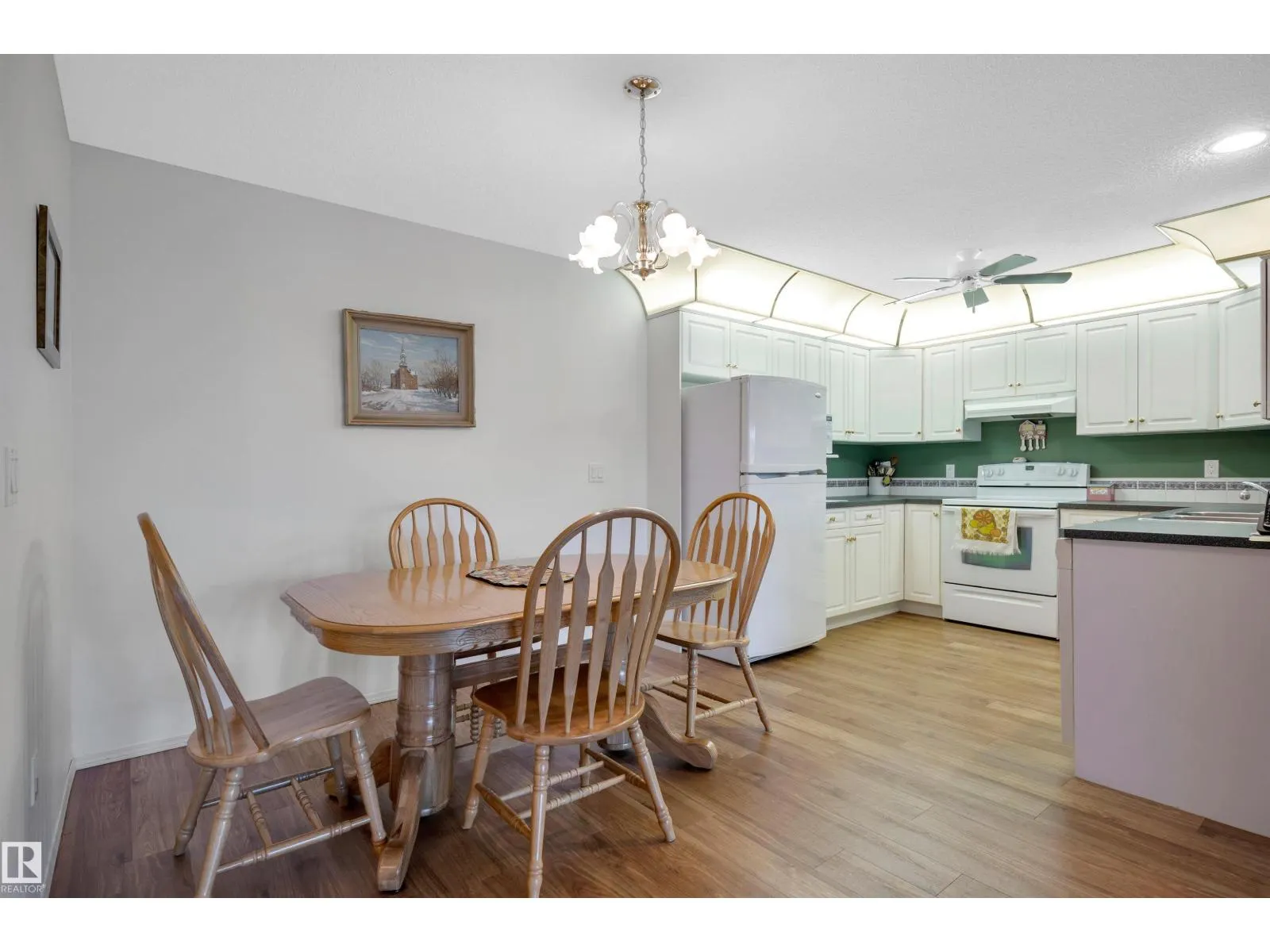 #302 70 CRYSTAL LN