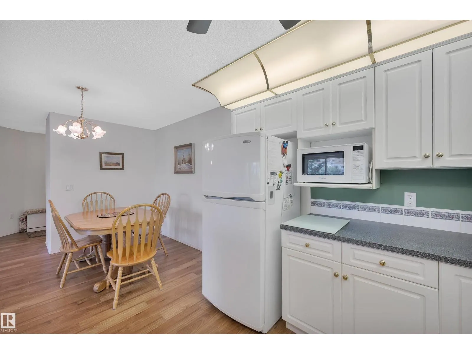 #302 70 CRYSTAL LN