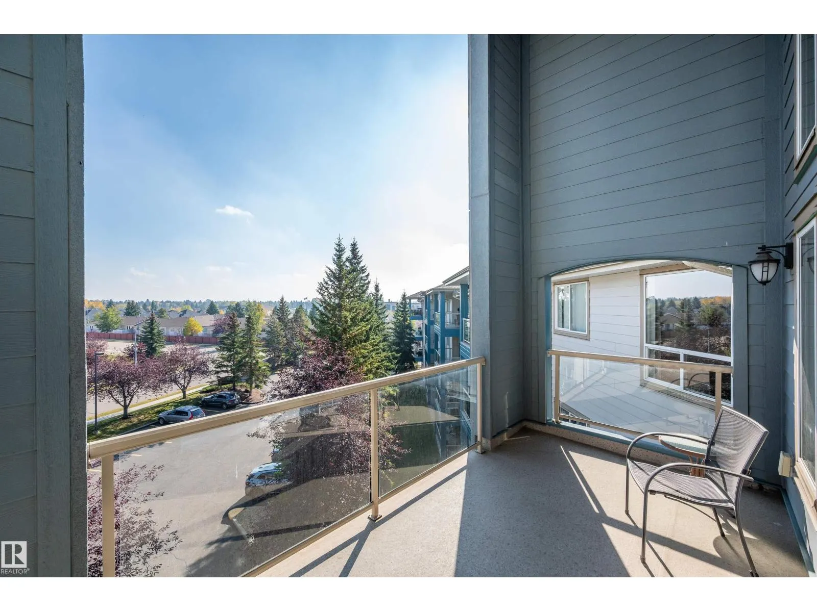 #302 70 CRYSTAL LN