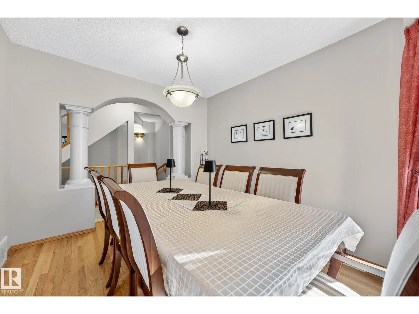 310 HILLIARD CL NW