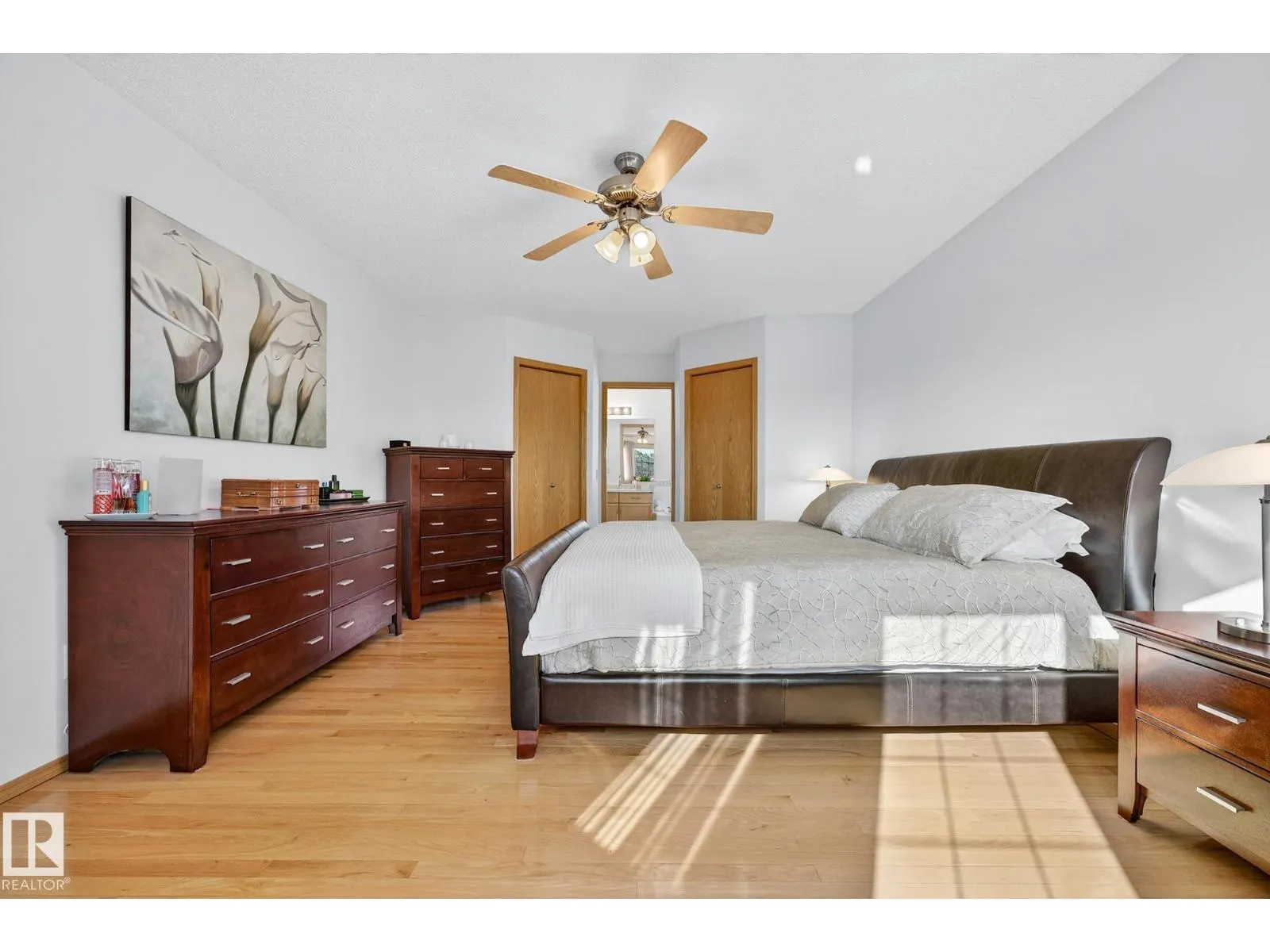 310 HILLIARD CL NW