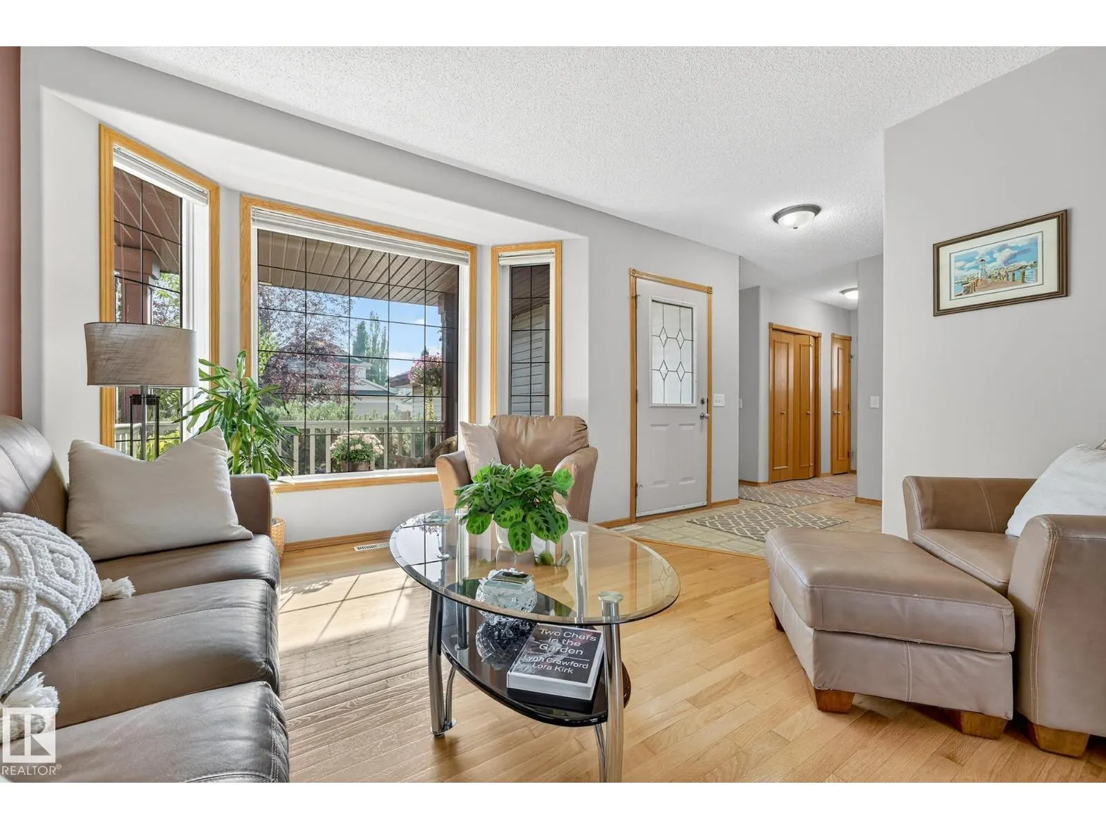 310 HILLIARD CL NW