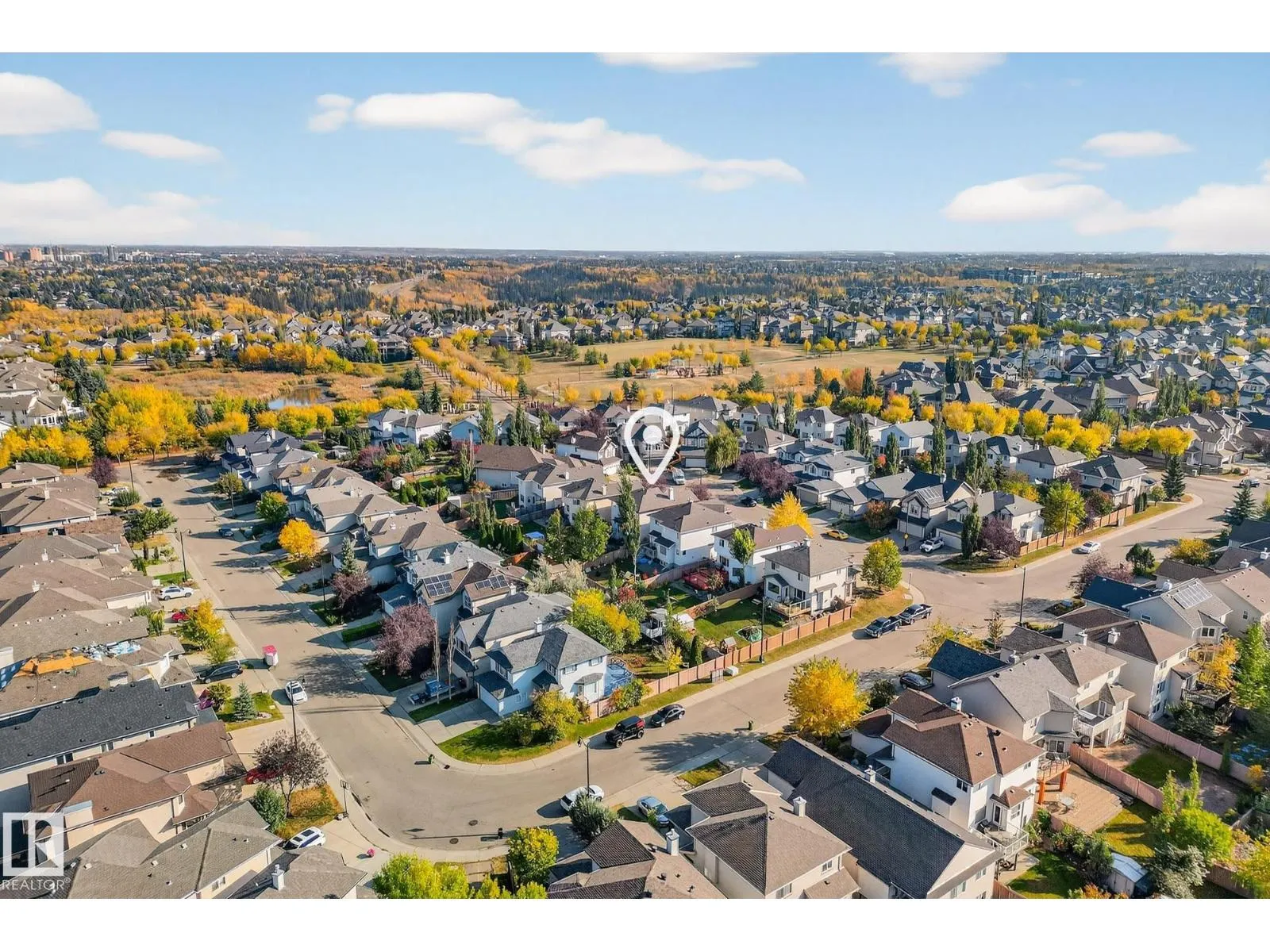 310 HILLIARD CL NW