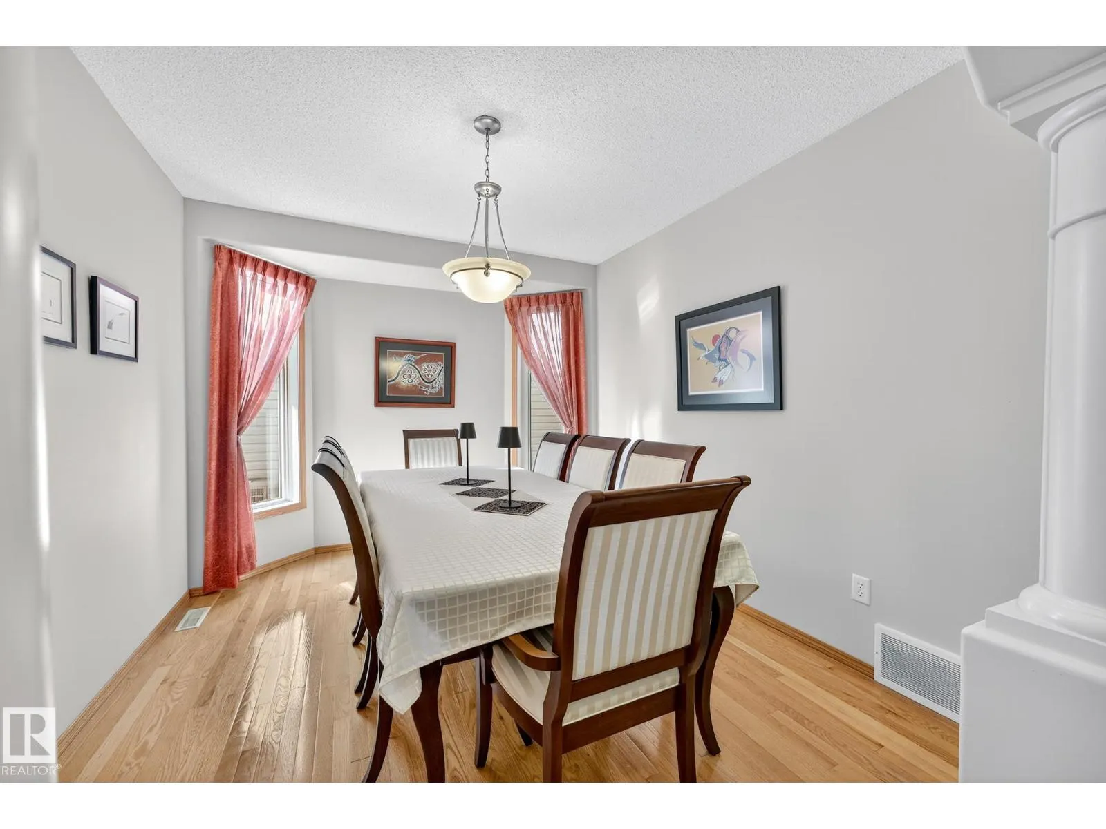 310 HILLIARD CL NW