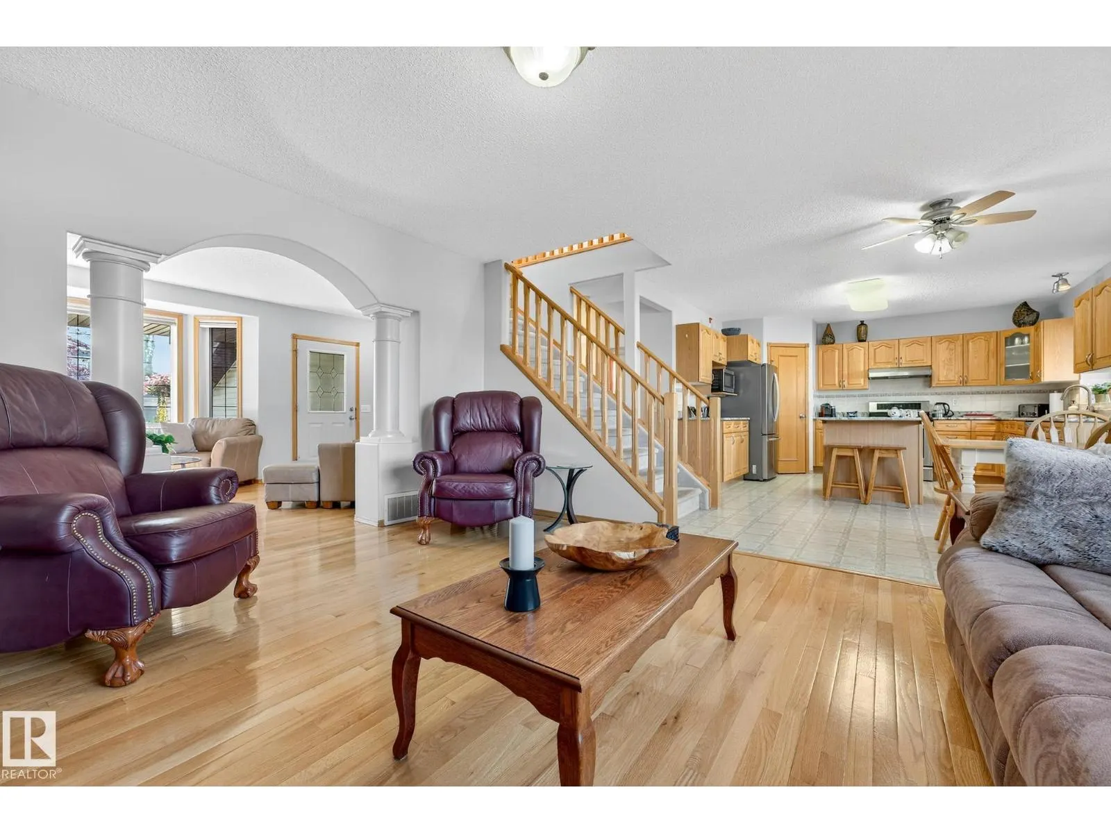 310 HILLIARD CL NW