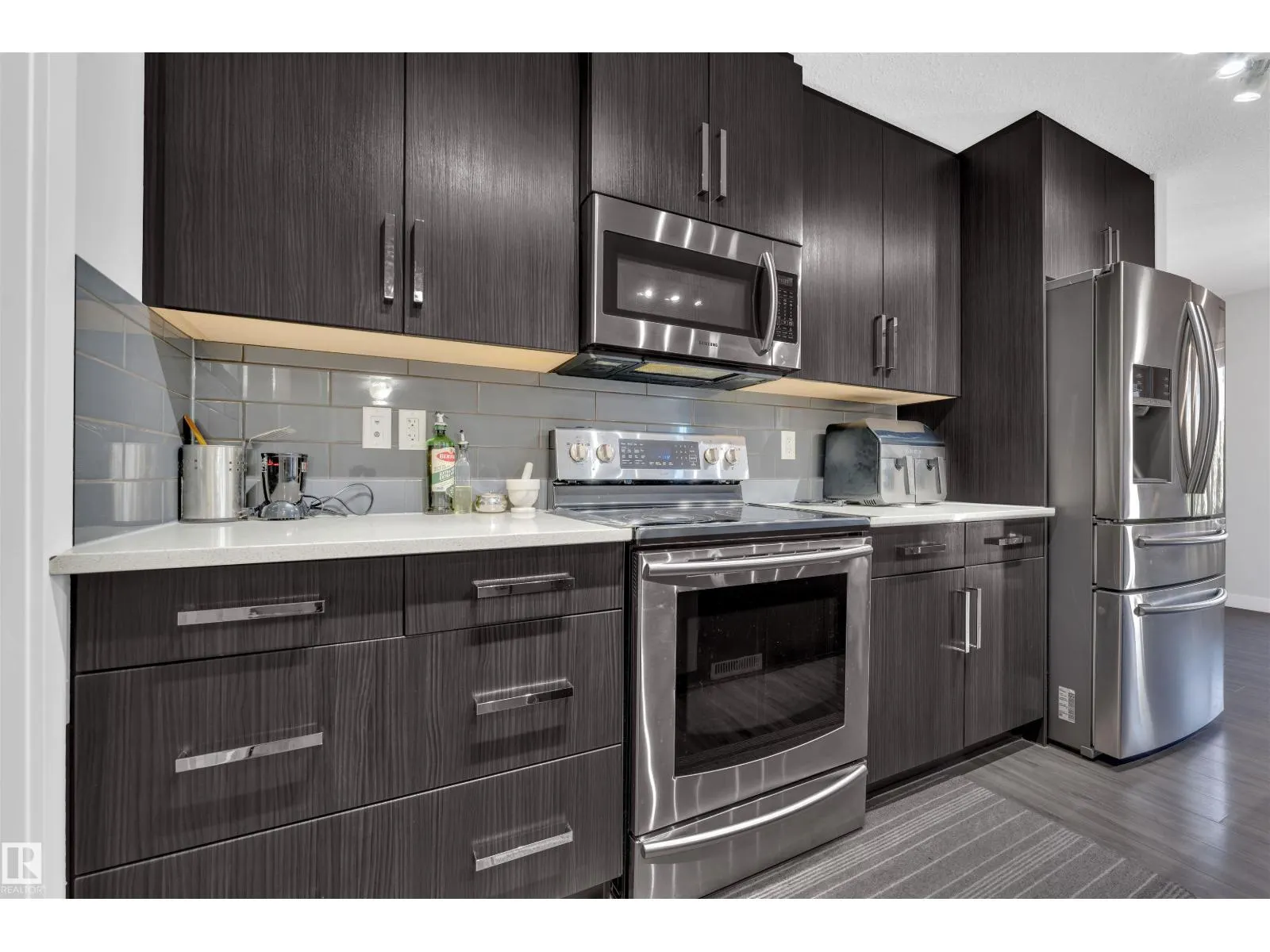 728 177 ST SW