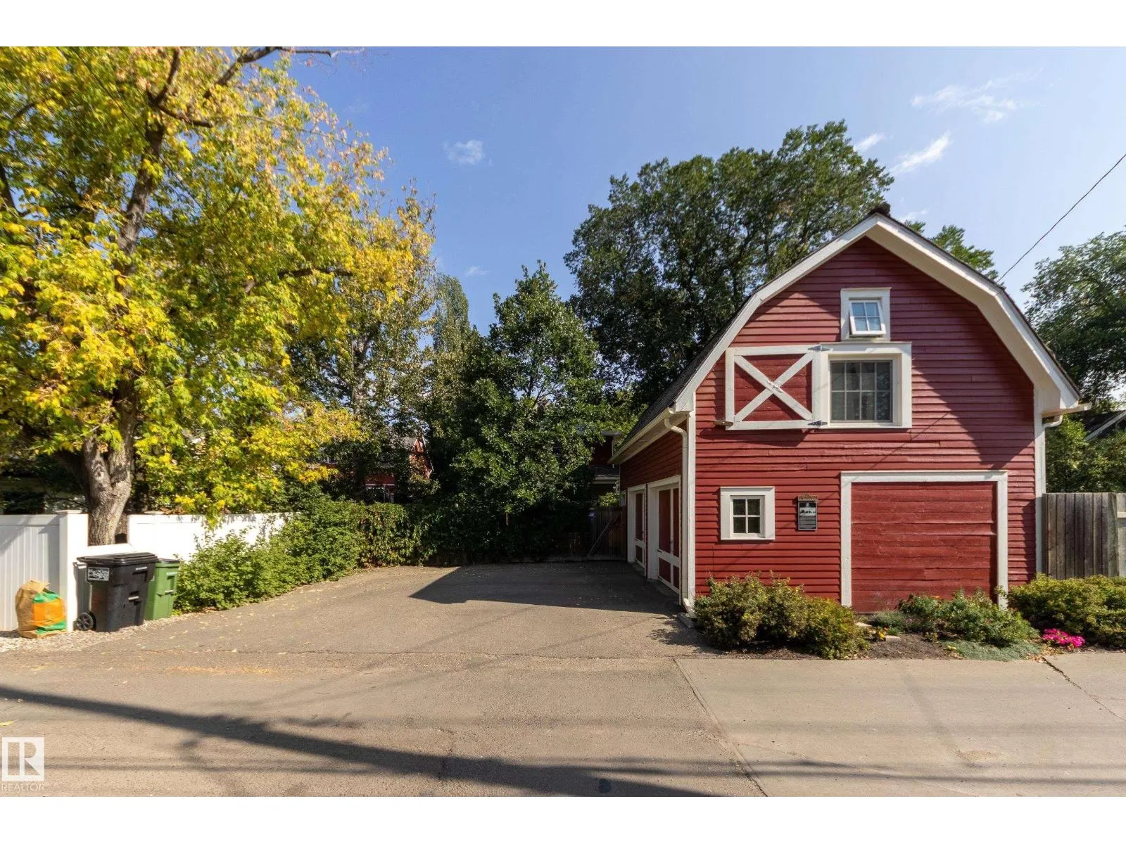 10828 125 ST NW