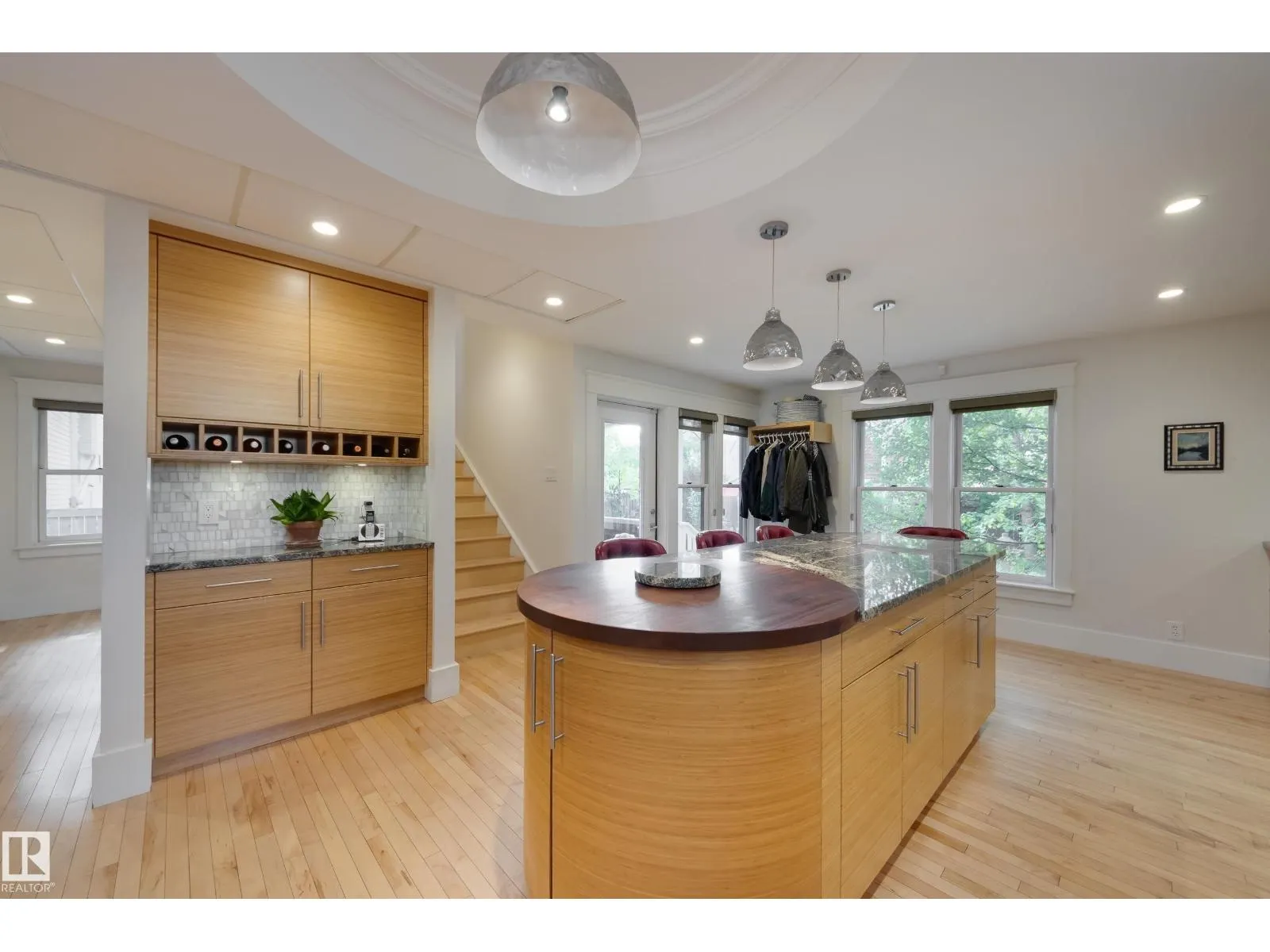 10828 125 ST NW