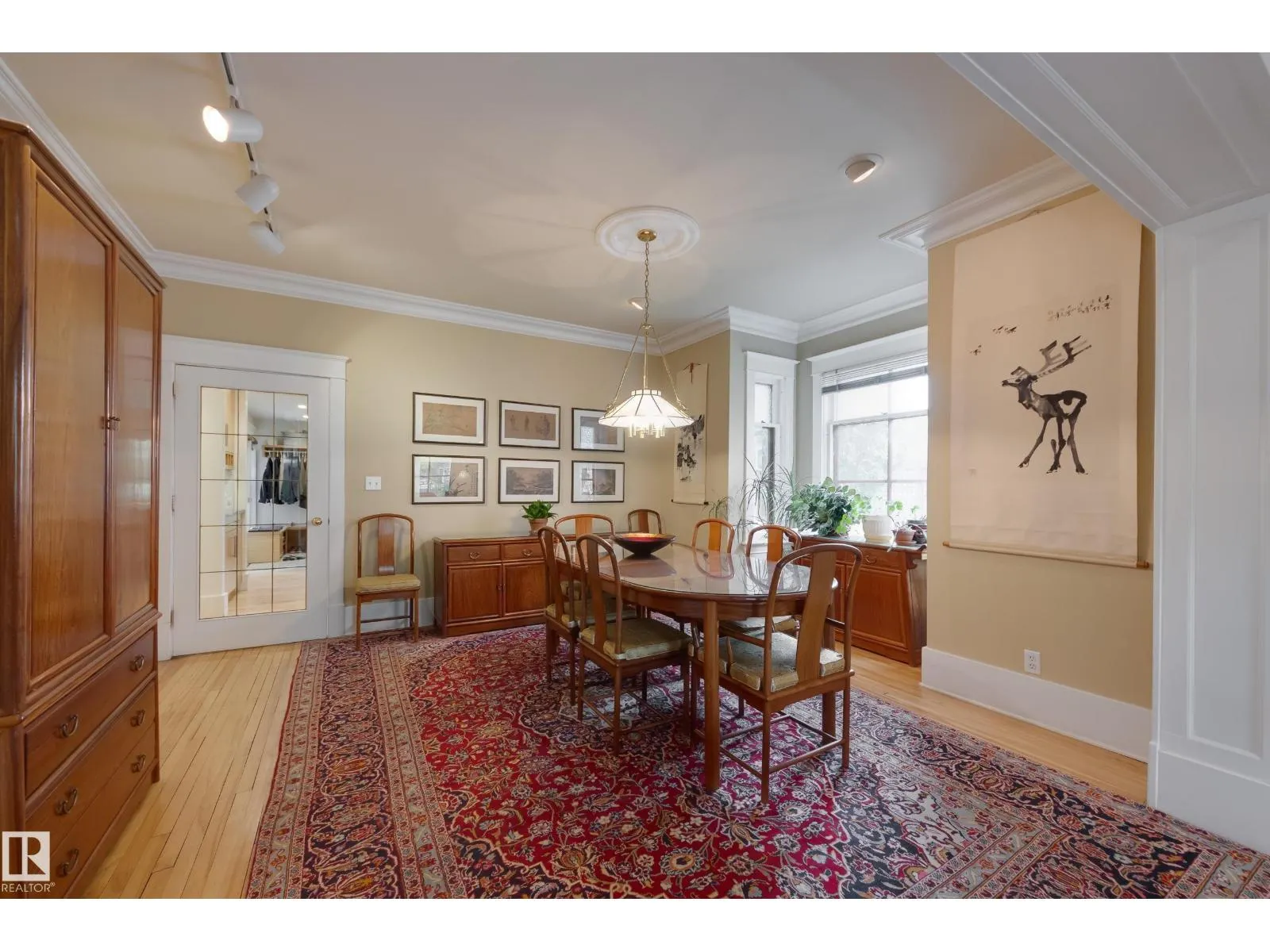 10828 125 ST NW