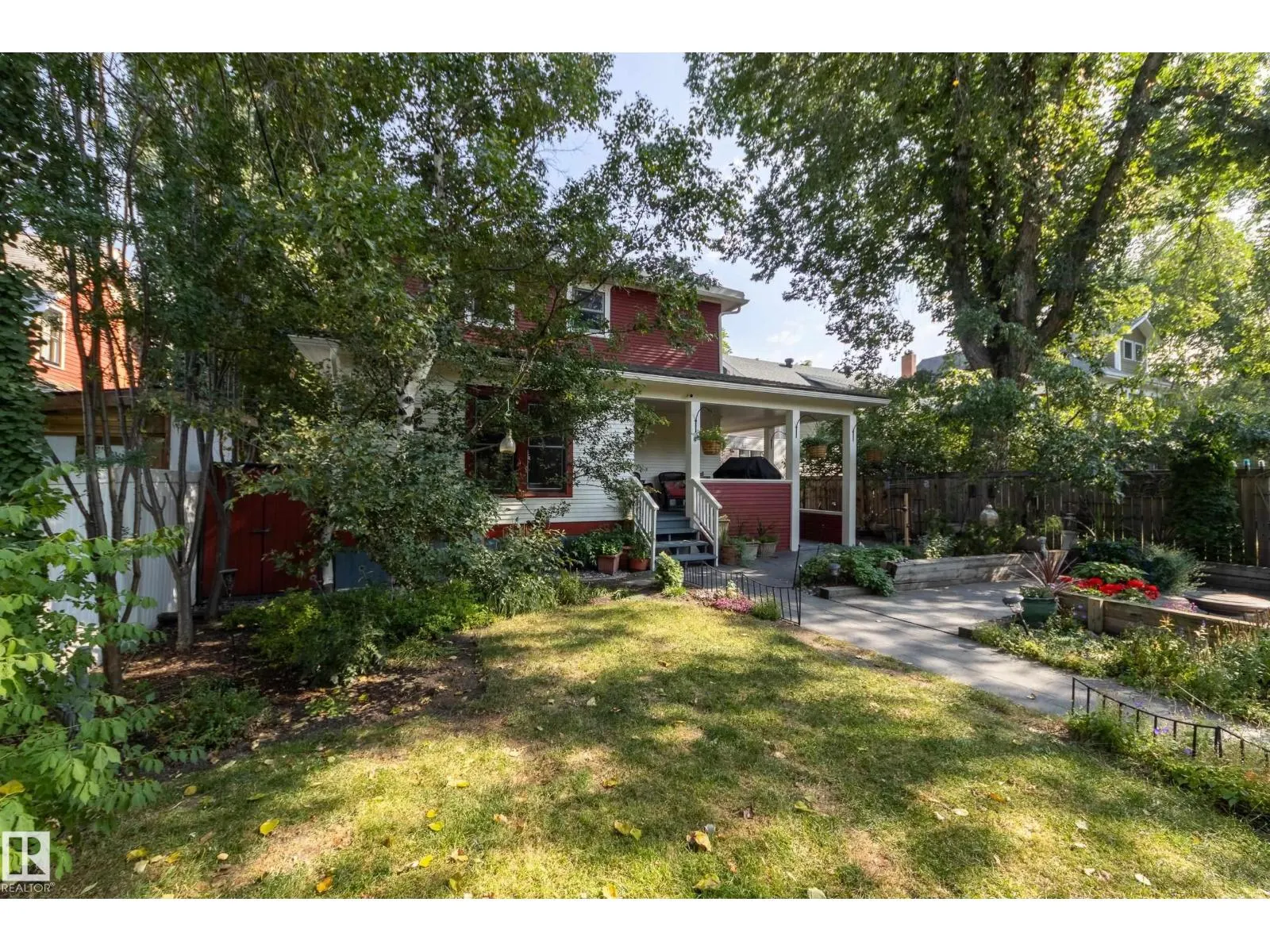 10828 125 ST NW