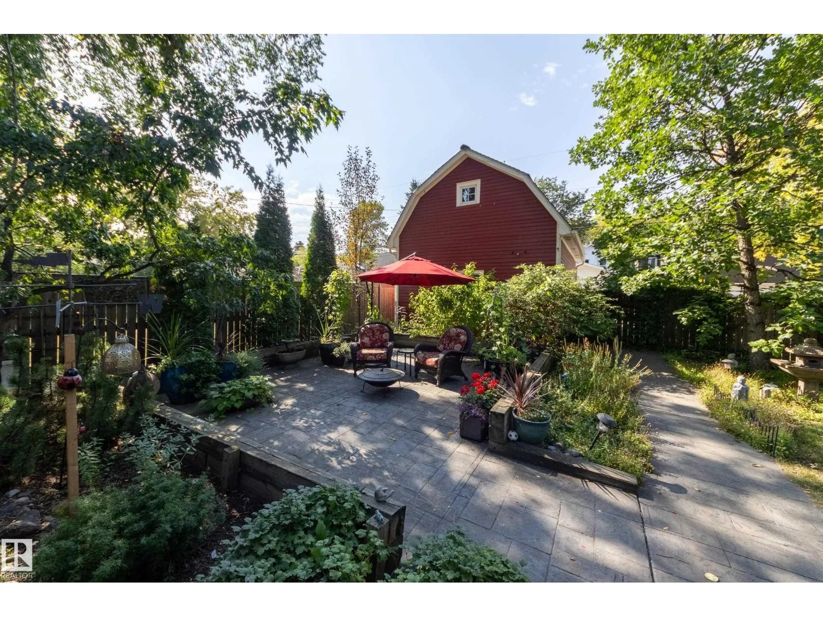 10828 125 ST NW