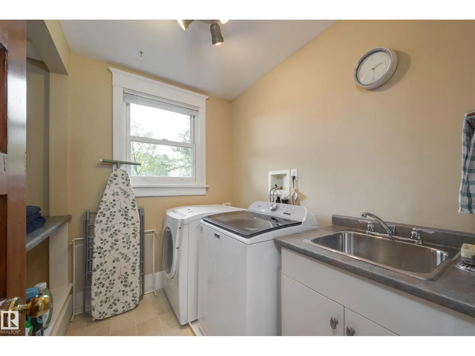 10828 125 ST NW