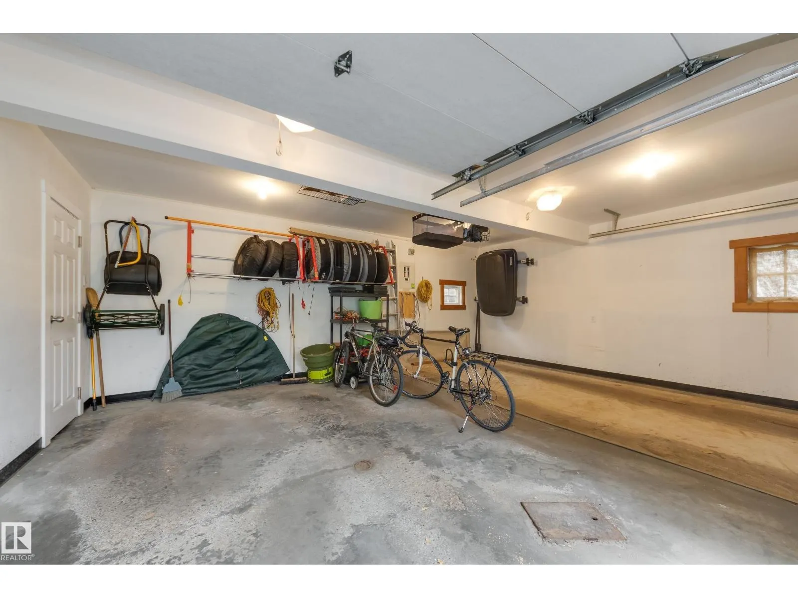 10828 125 ST NW