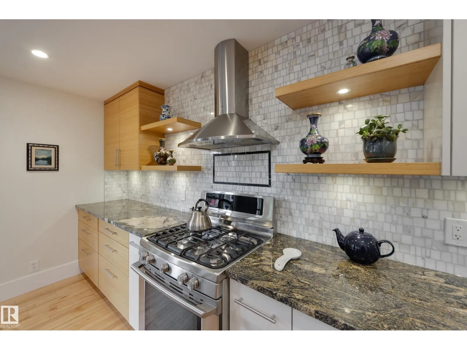 10828 125 ST NW