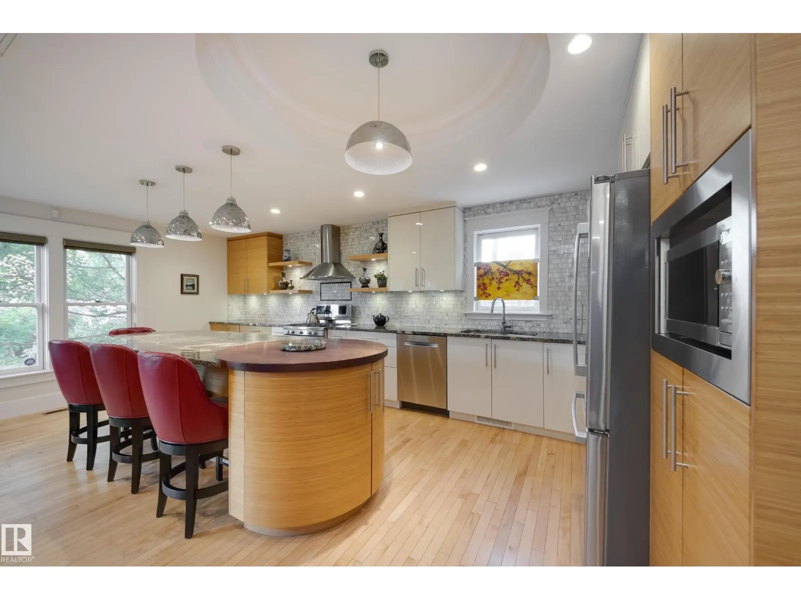10828 125 ST NW