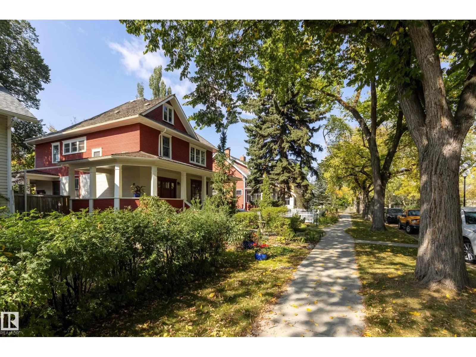 10828 125 ST NW