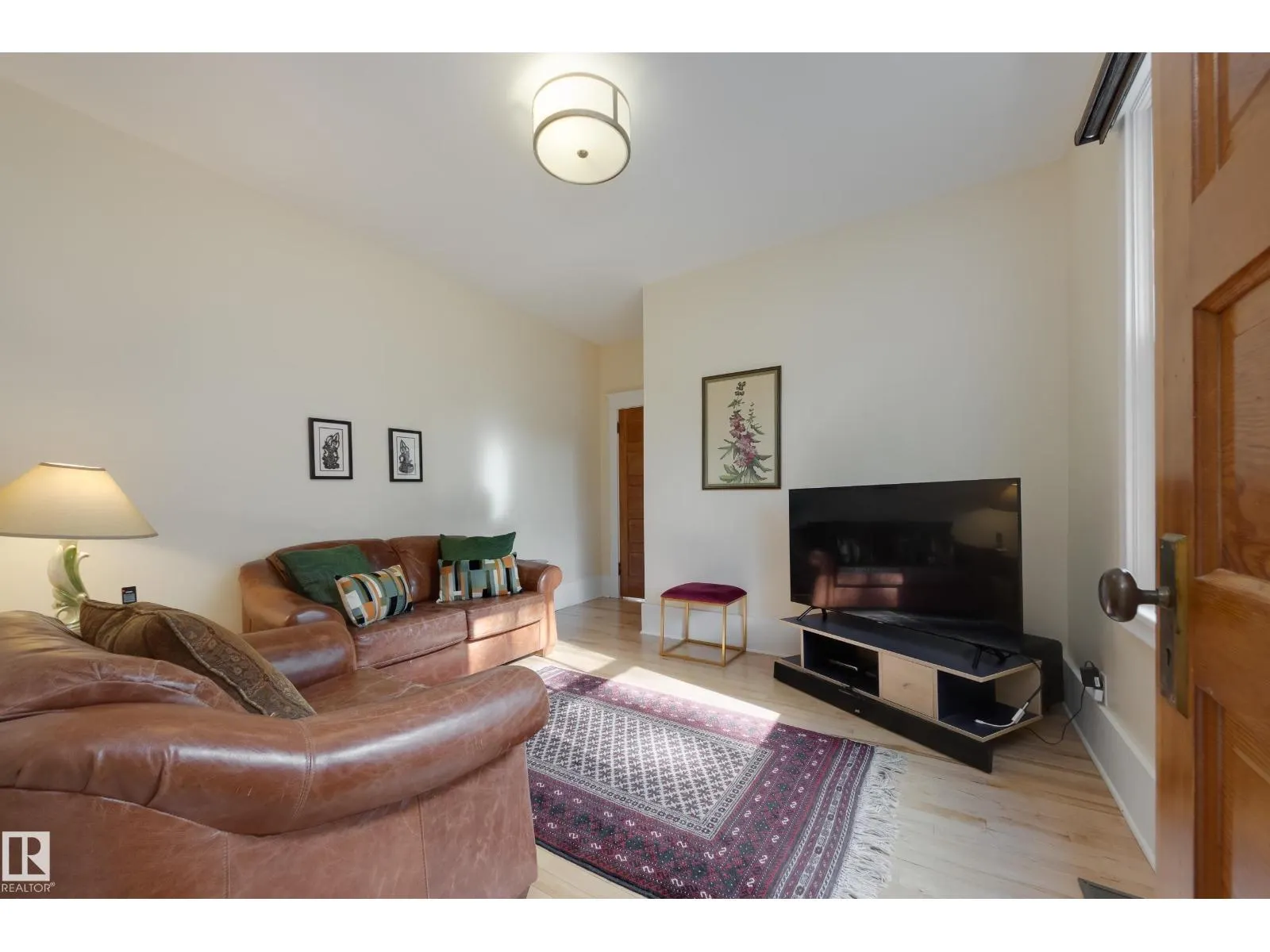 10828 125 ST NW