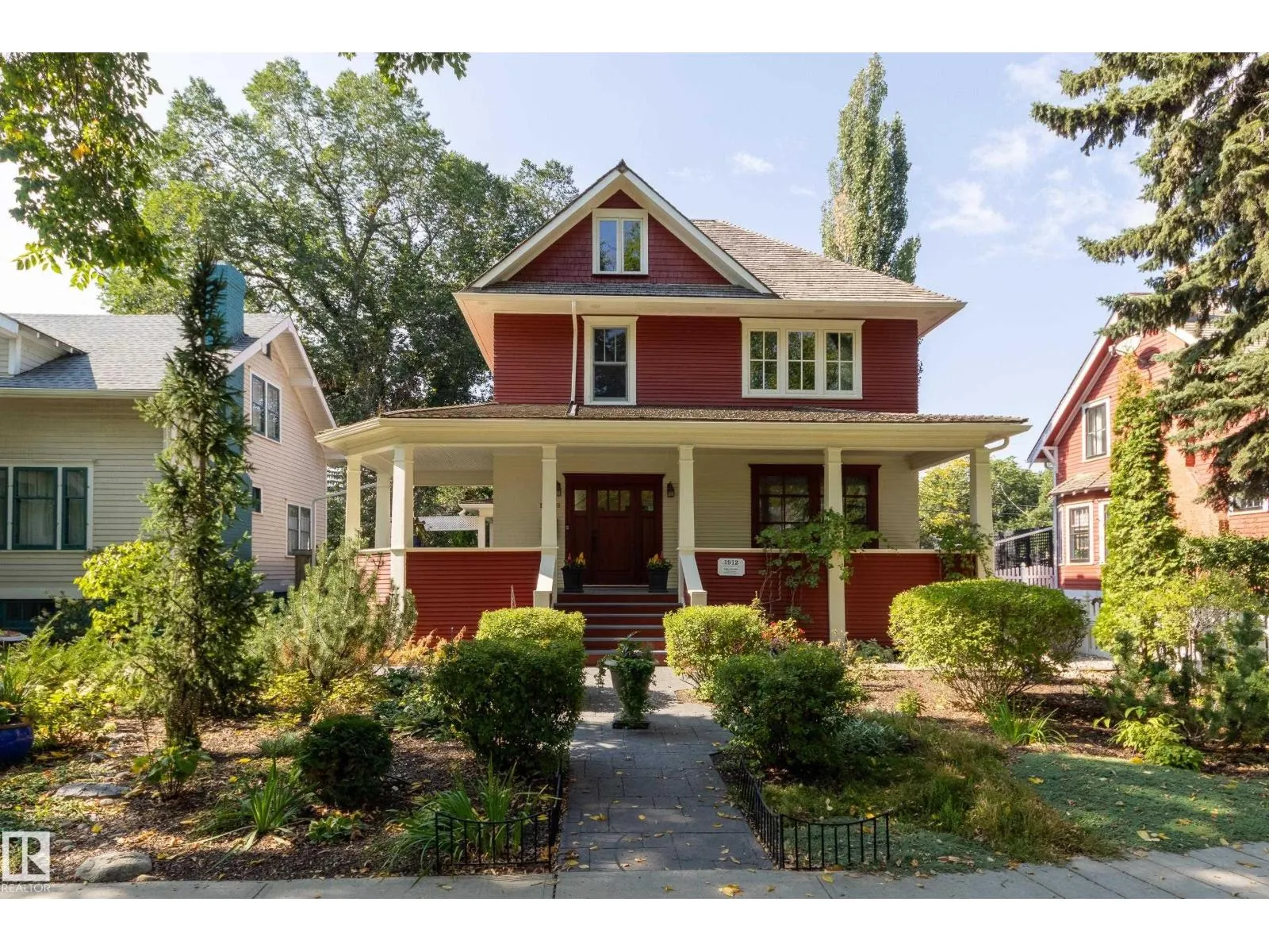 10828 125 ST NW