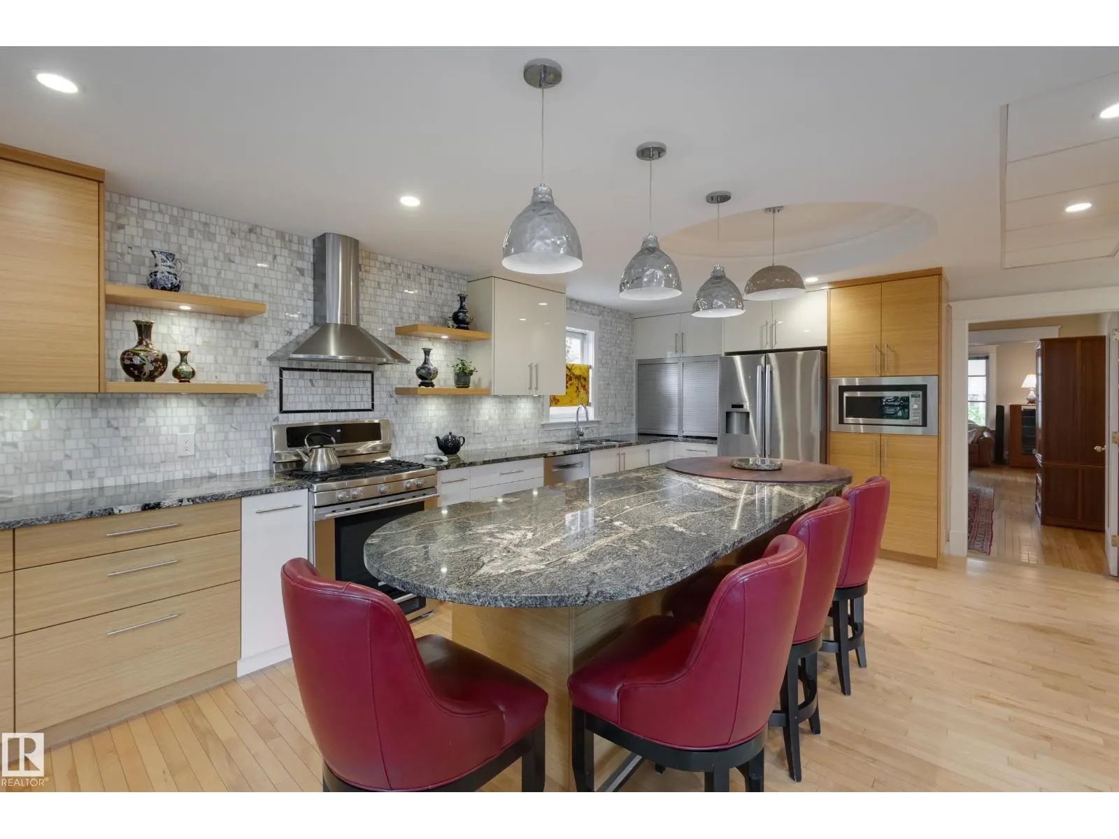 10828 125 ST NW