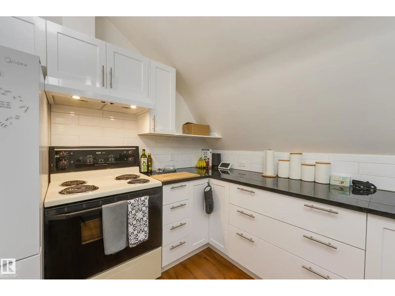 10828 125 ST NW