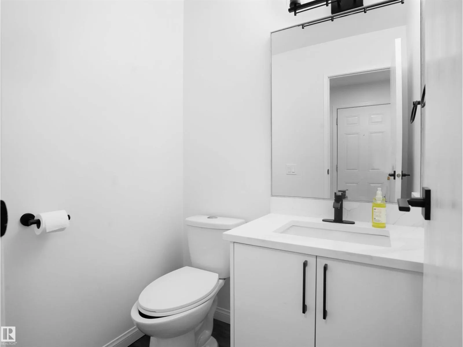 #54 13833 30 ST NW