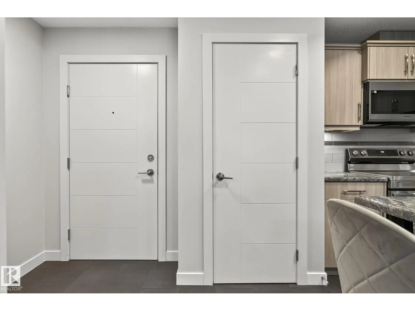#415 10523 123 ST NW