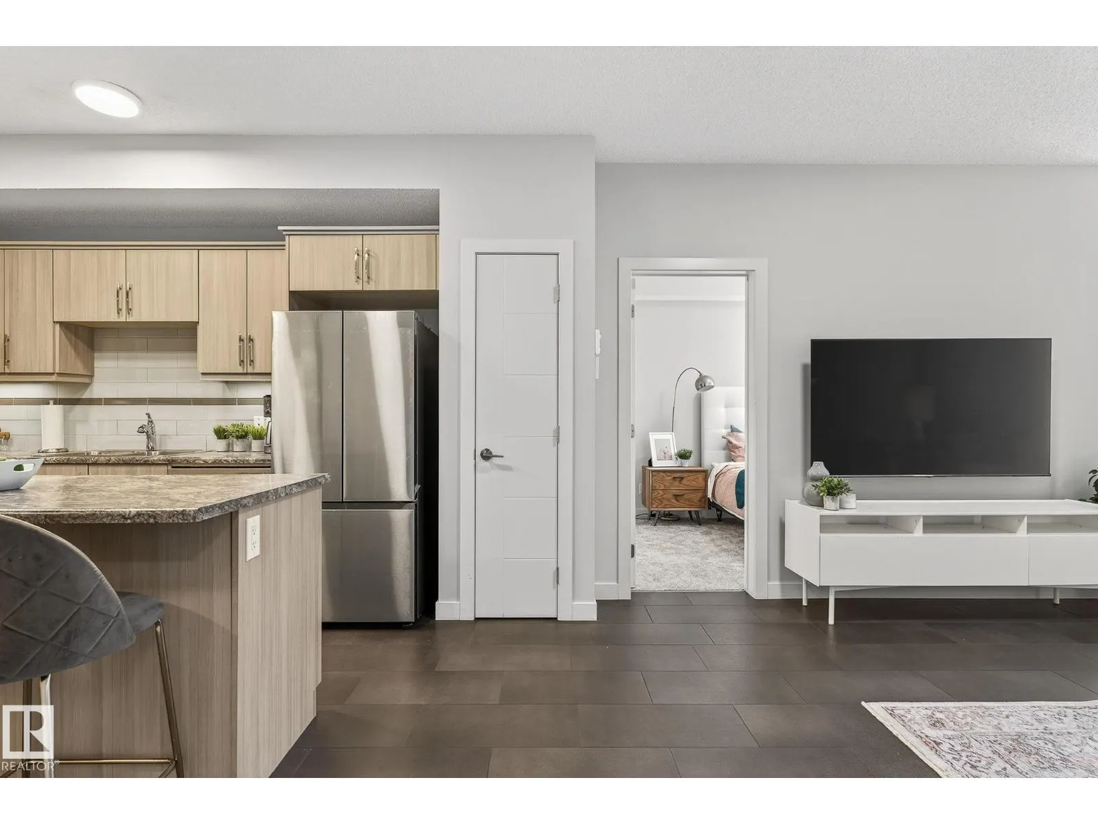 #415 10523 123 ST NW