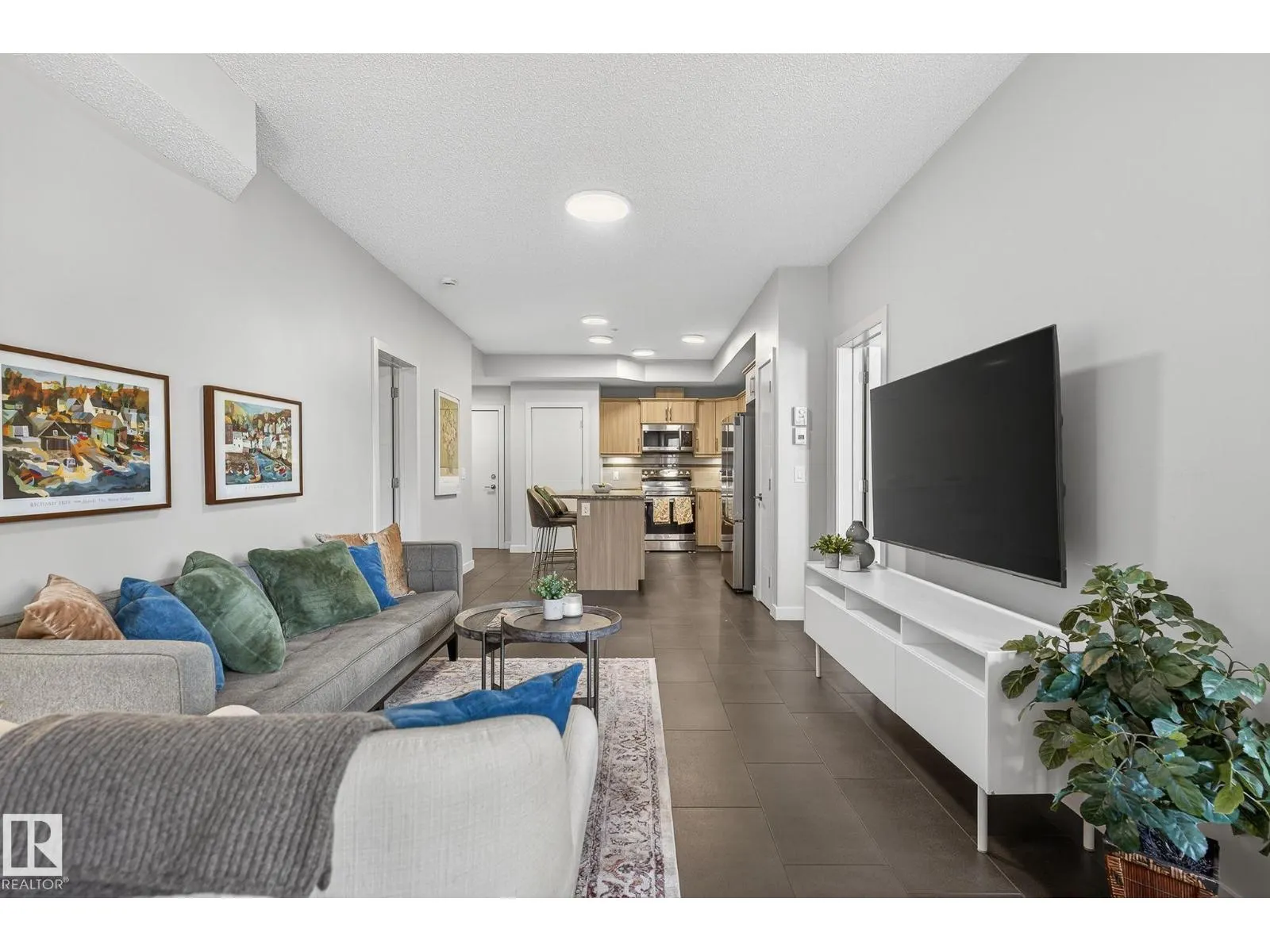 #415 10523 123 ST NW