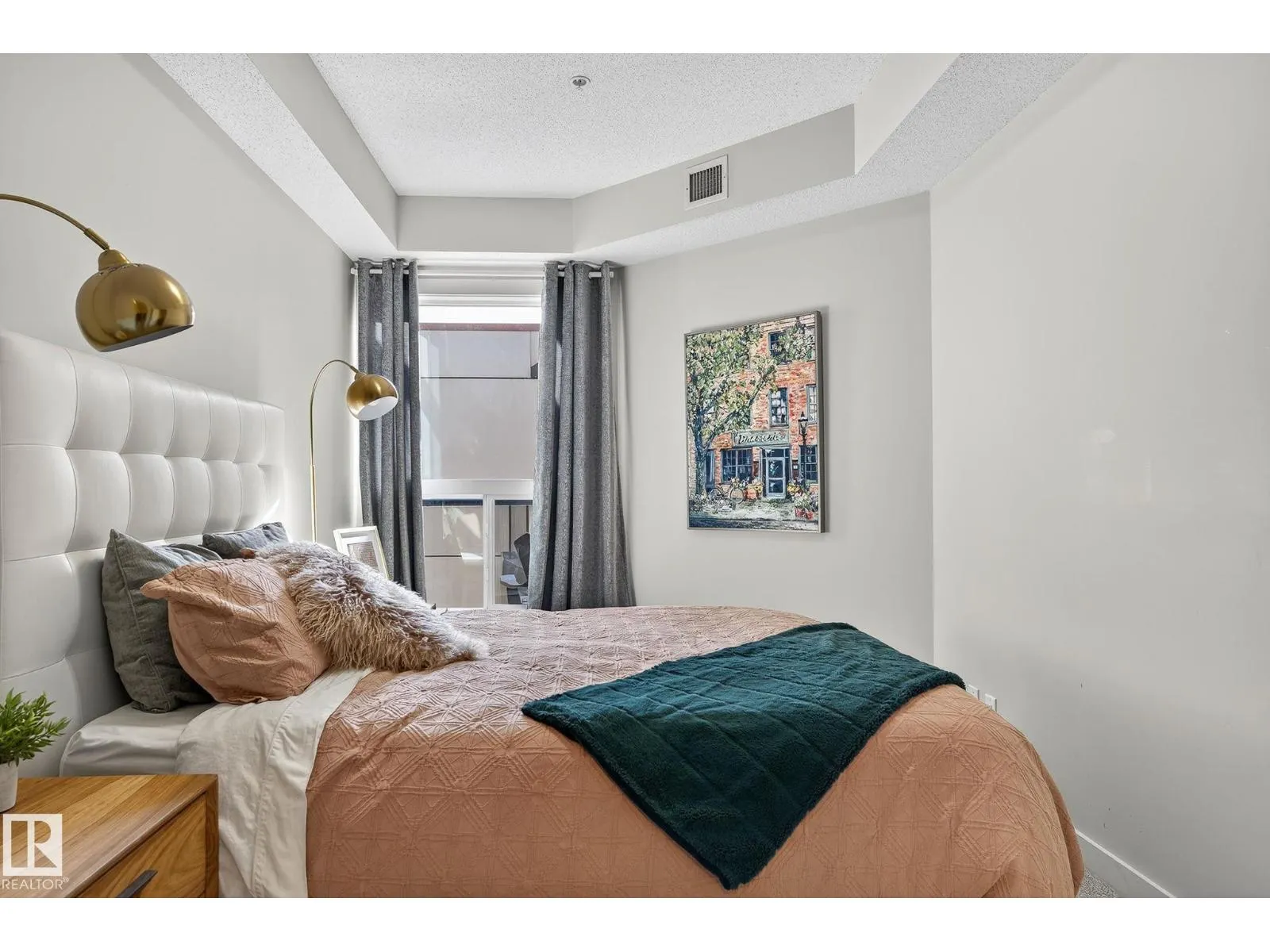 #415 10523 123 ST NW
