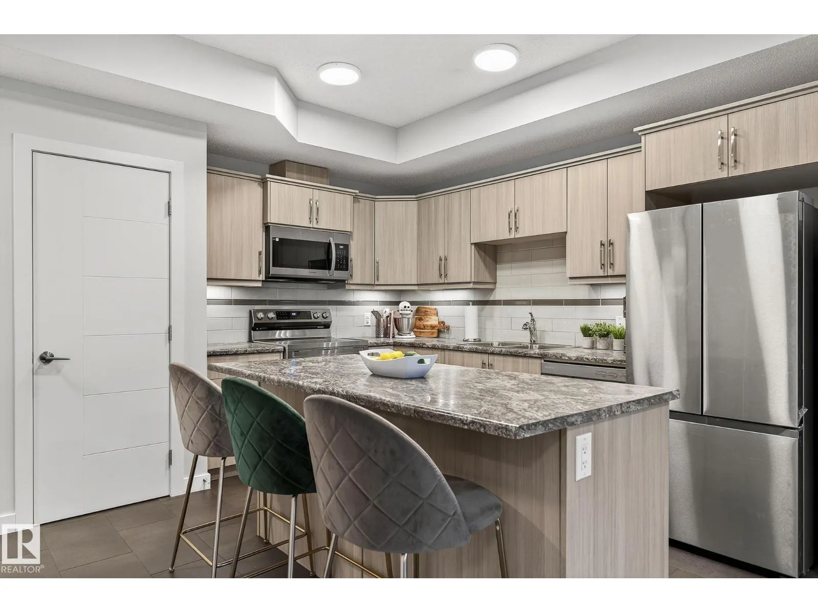 #415 10523 123 ST NW