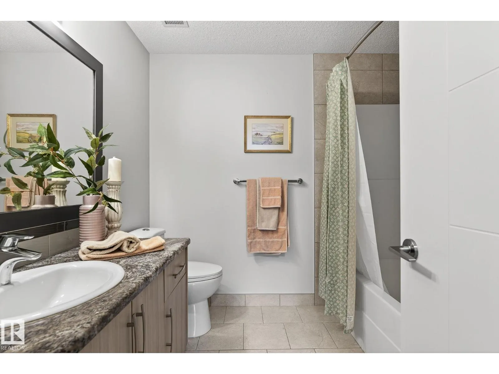 #415 10523 123 ST NW
