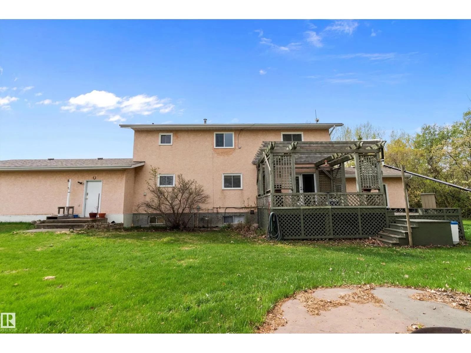 240028 TWP 460