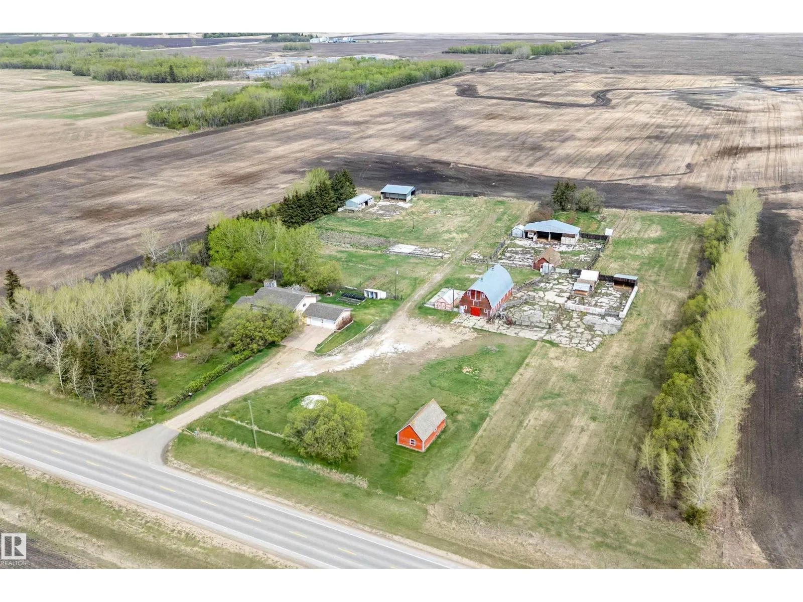 240028 TWP 460