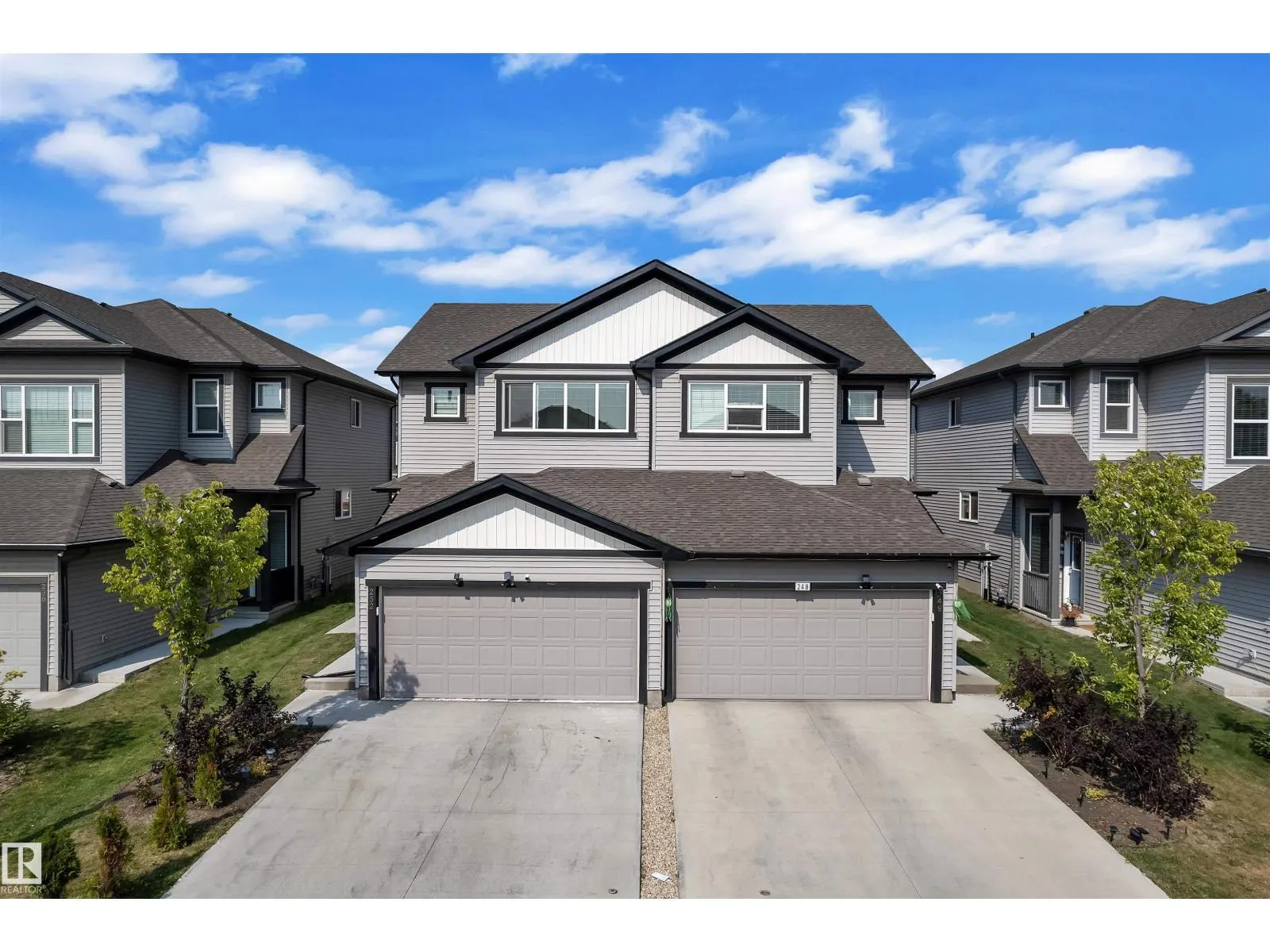 252 39 AV NW
