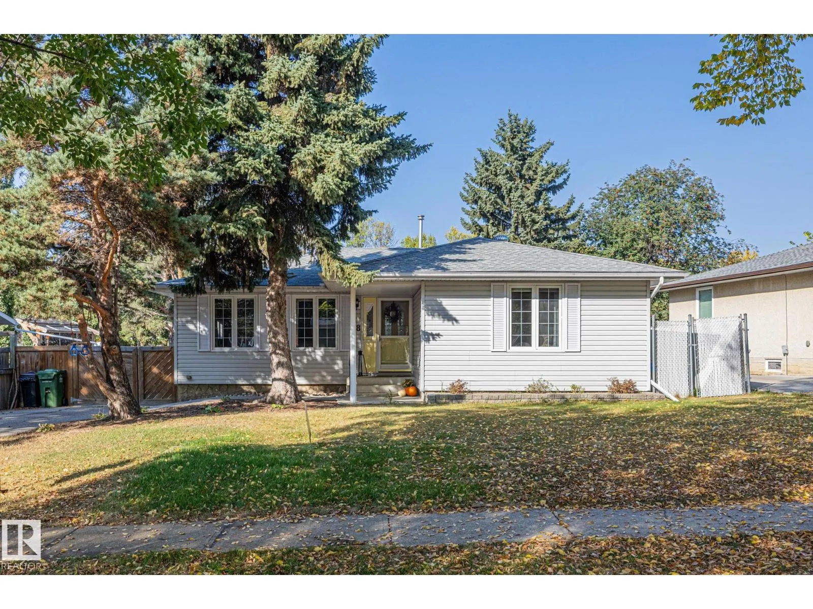 18 BURNHAM AV