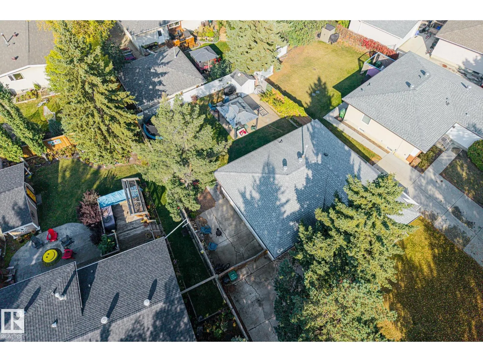 18 BURNHAM AV