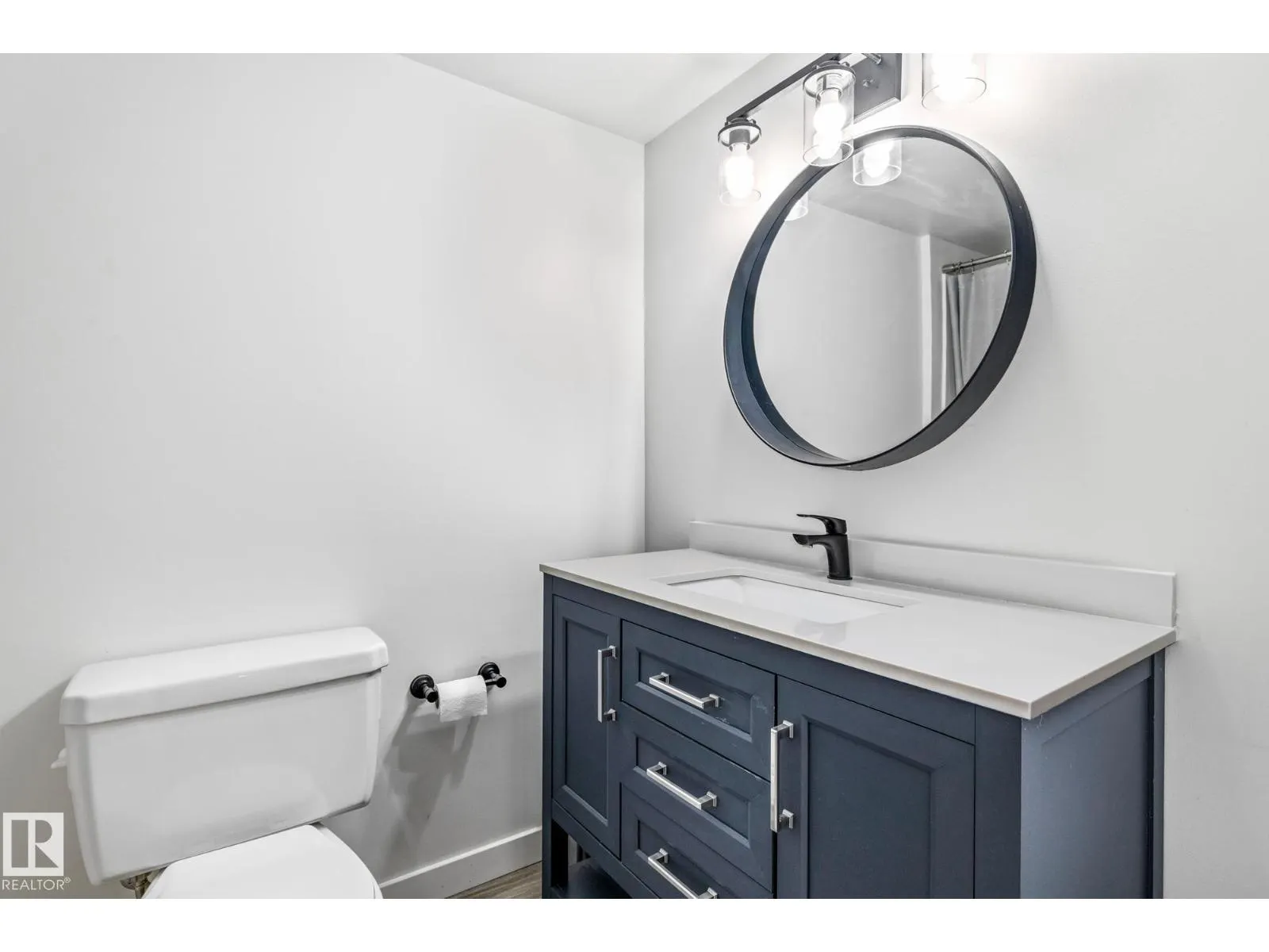 18 BURNHAM AV