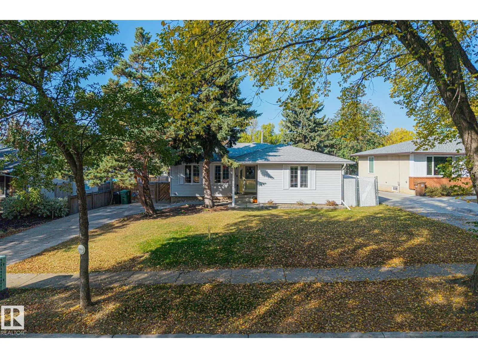 18 BURNHAM AV