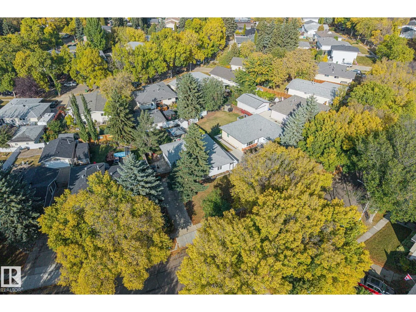 18 BURNHAM AV