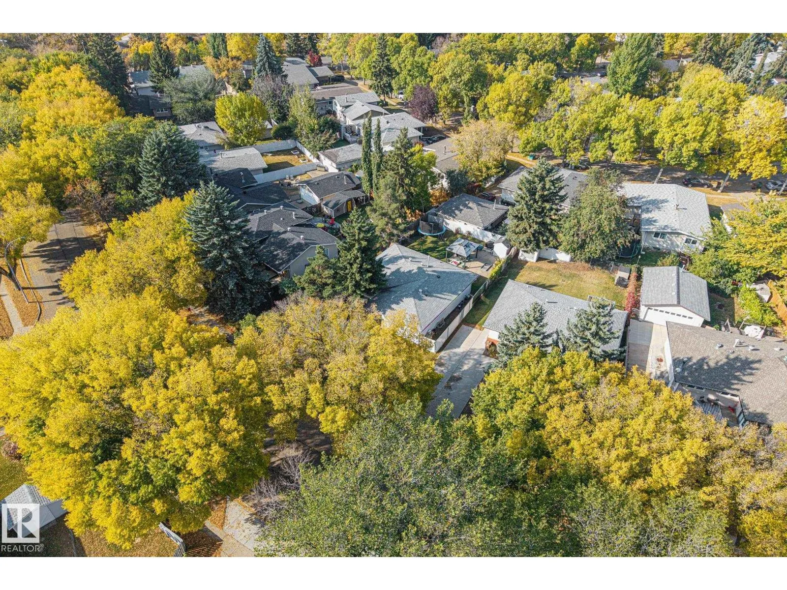 18 BURNHAM AV