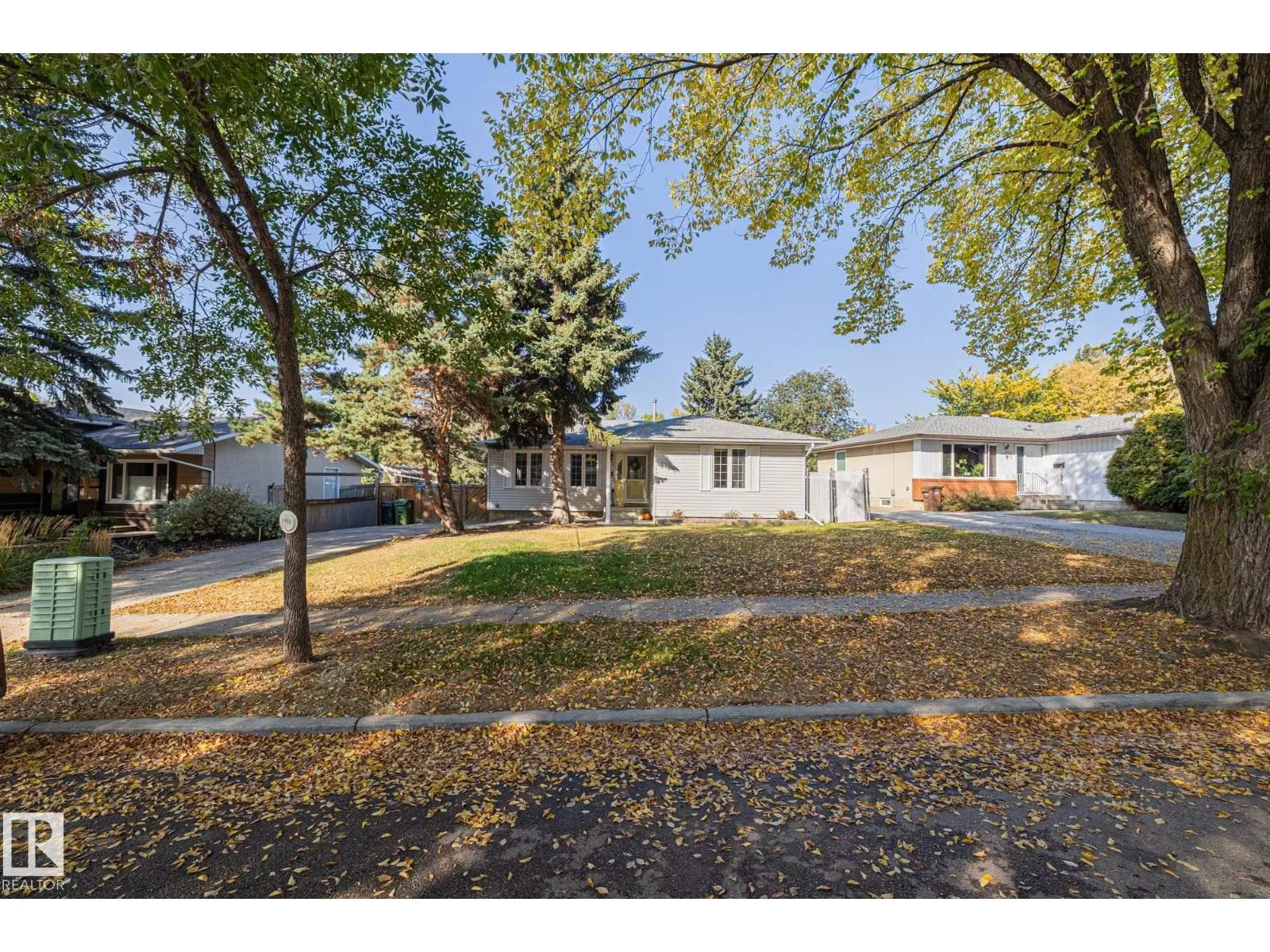 18 BURNHAM AV