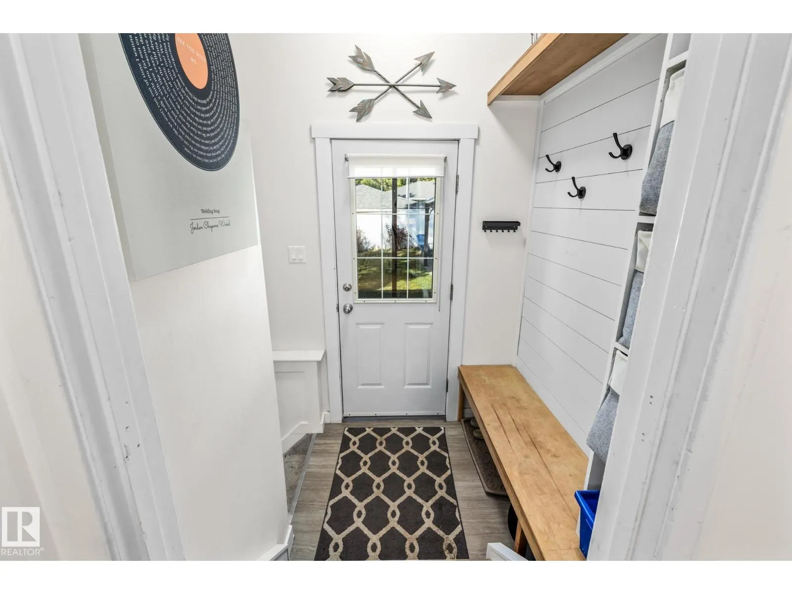 18 BURNHAM AV