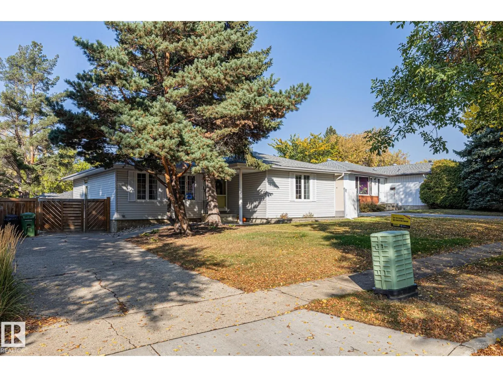 18 BURNHAM AV