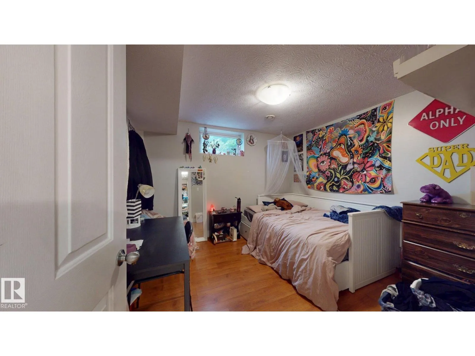 1436 62 ST NW